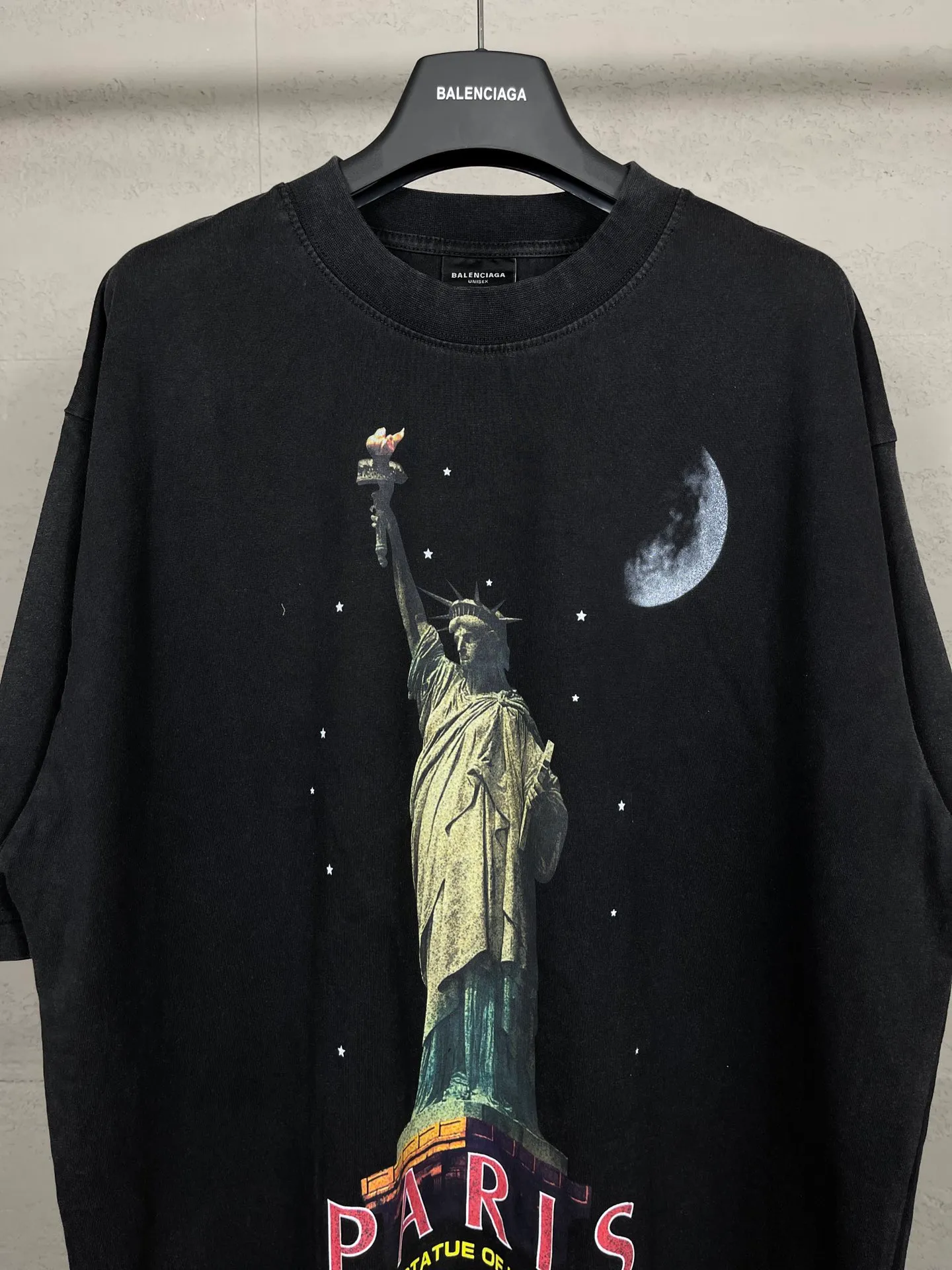 【 . Quality】BALENCI*GA/ .2024 T 2024New Arrival. Y ， ，Authentic ， 🌙 . 。 . Authentic ， ！ ZP 。 260 ， . ， ，。 。 ， ， 。 。 OS . Same Style ：BL 223361 : ， Size：XS L